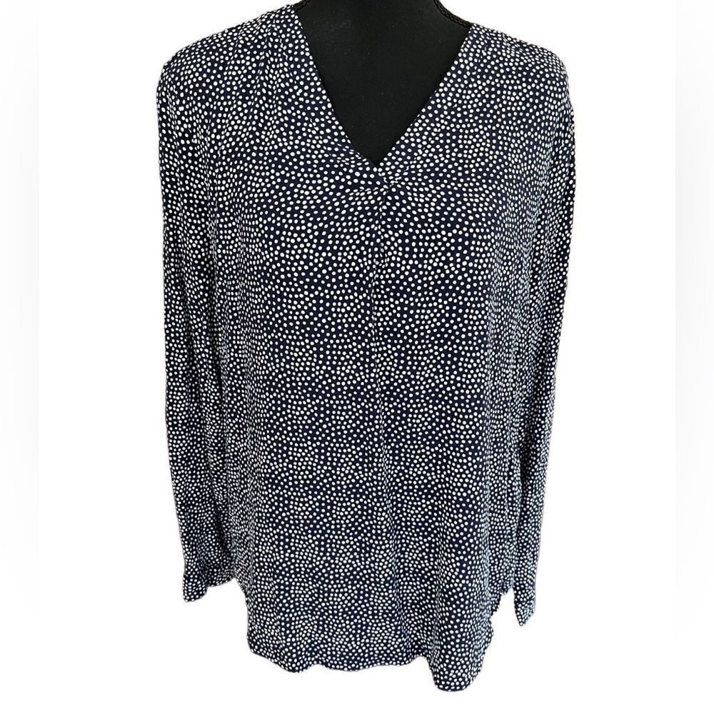 Brina & Em navy blue /white polka dot v neck long sleeved blouse size L.
